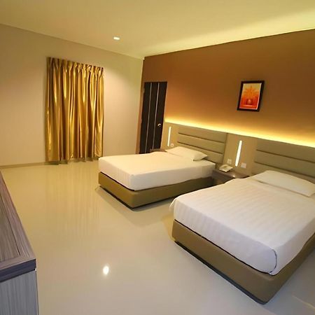 Lovina Inn Hotel Batam Nagoya Exterior photo