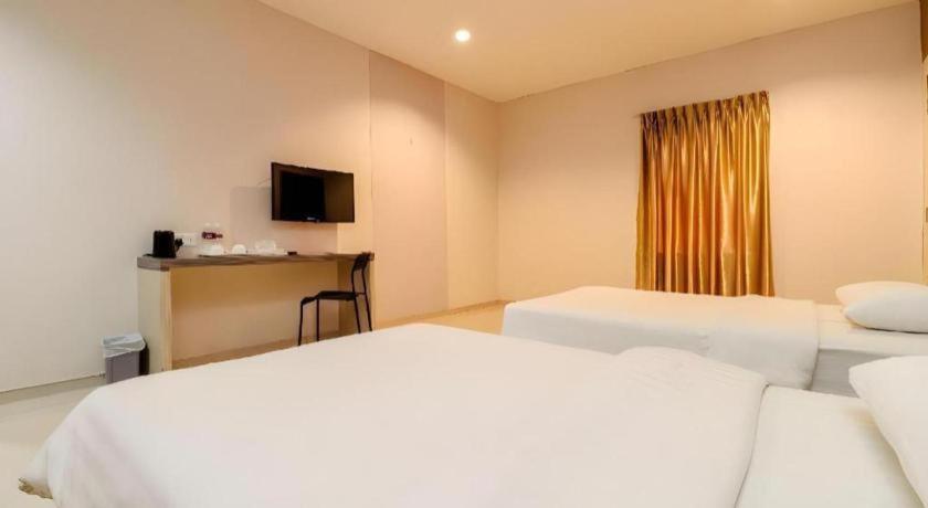 Lovina Inn Hotel Batam Nagoya Exterior photo