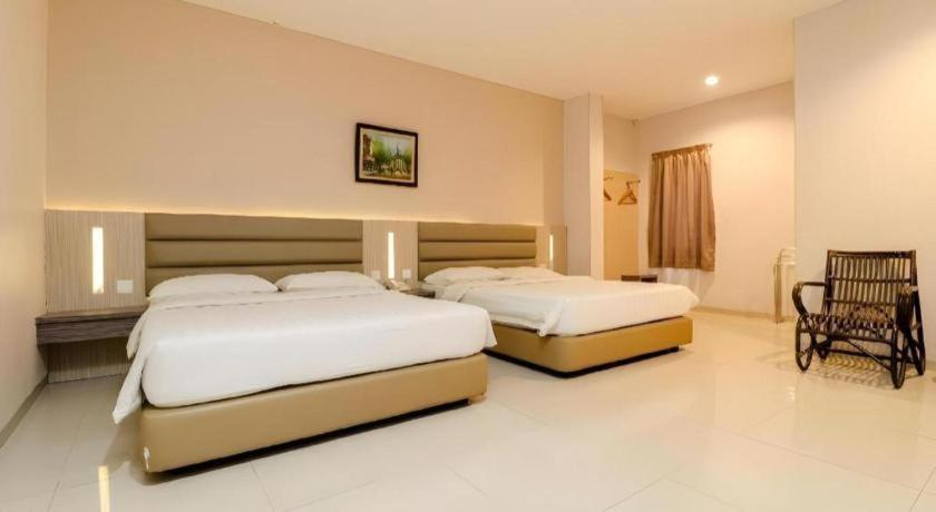 Lovina Inn Hotel Batam Nagoya Exterior photo