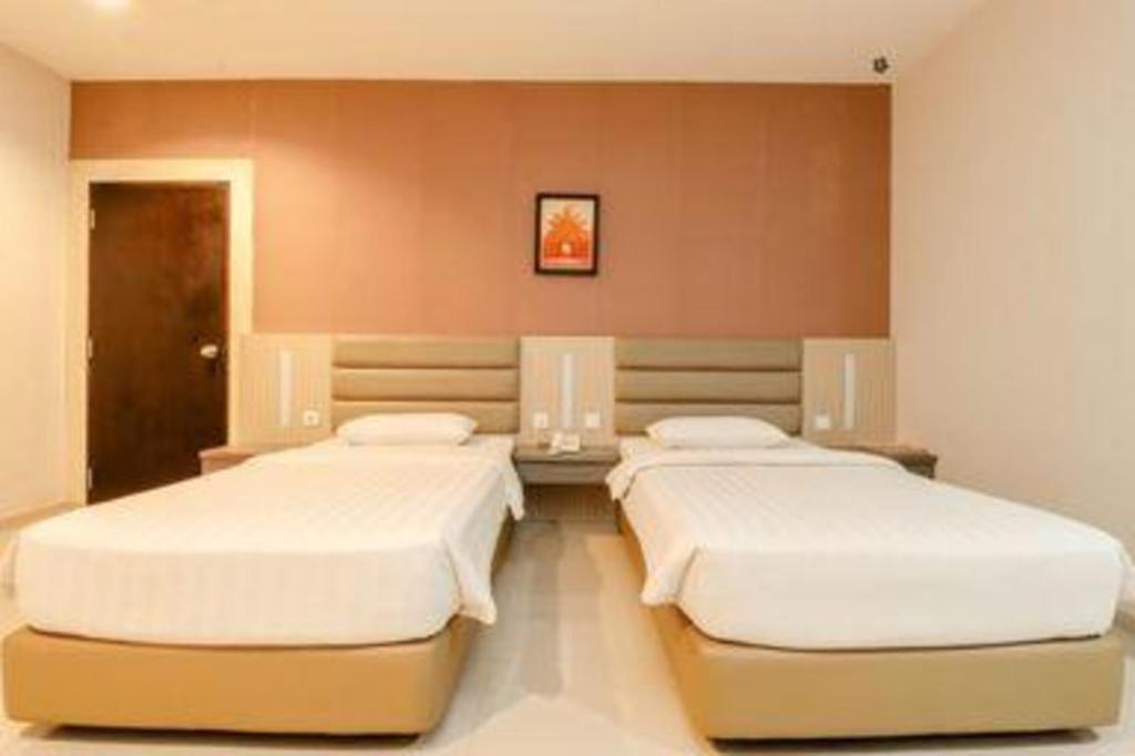 Lovina Inn Hotel Batam Nagoya Exterior photo