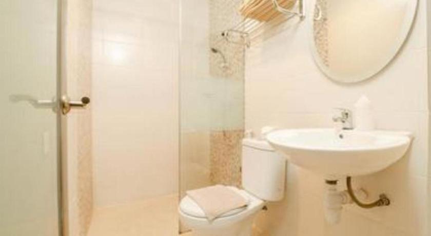 Lovina Inn Hotel Batam Nagoya Exterior photo