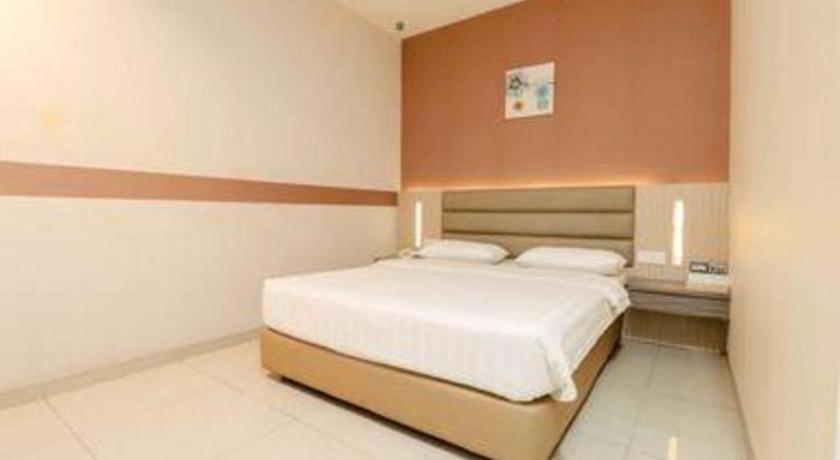 Lovina Inn Hotel Batam Nagoya Exterior photo