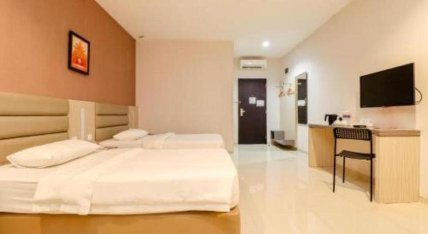 Lovina Inn Hotel Batam Nagoya Exterior photo