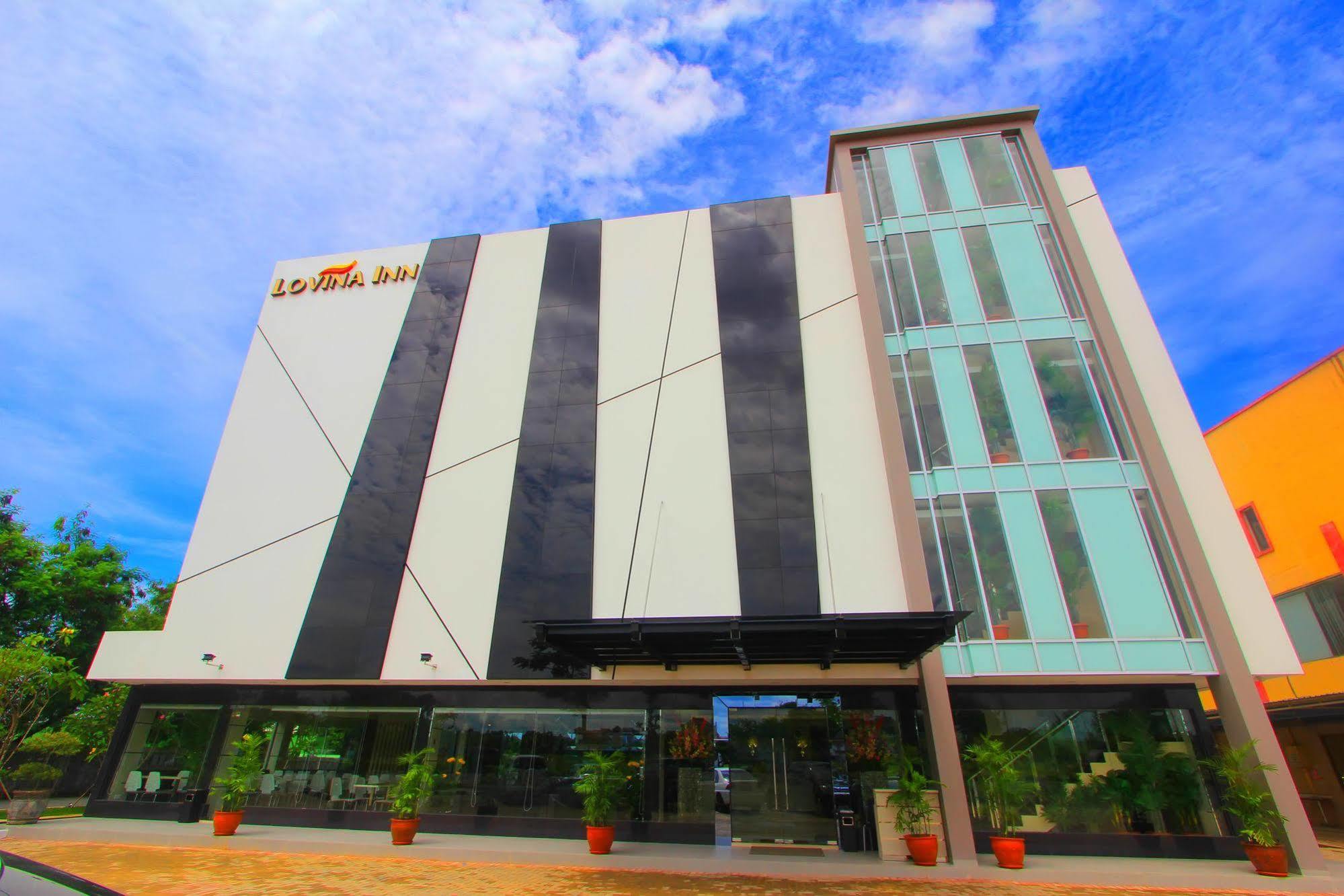 Lovina Inn Hotel Batam Nagoya Exterior photo